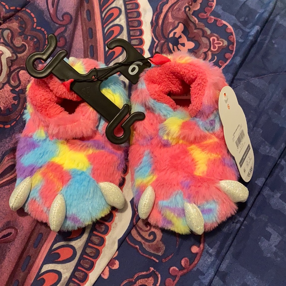 Infant slippers size 6